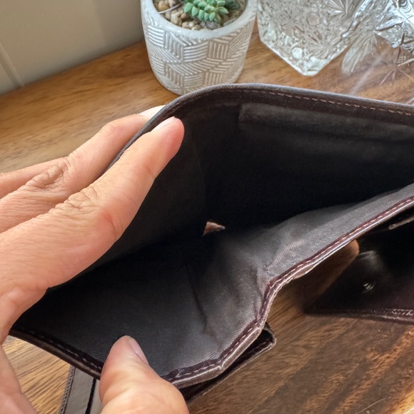 Fendi Wallet - Picture 8 of 8